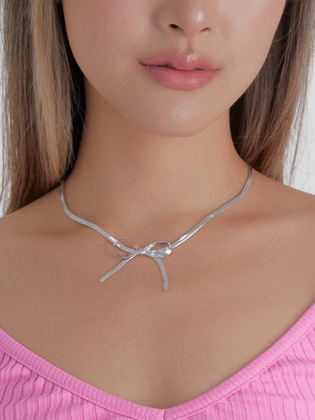 Metal Ribbon Choker Necklace