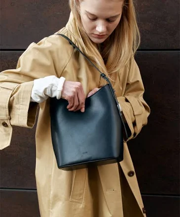 OVHEE Elo Bucket Bag_Black