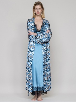 Sweet Petunias Robe