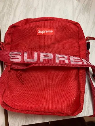 SUPREME Shoulder Bag