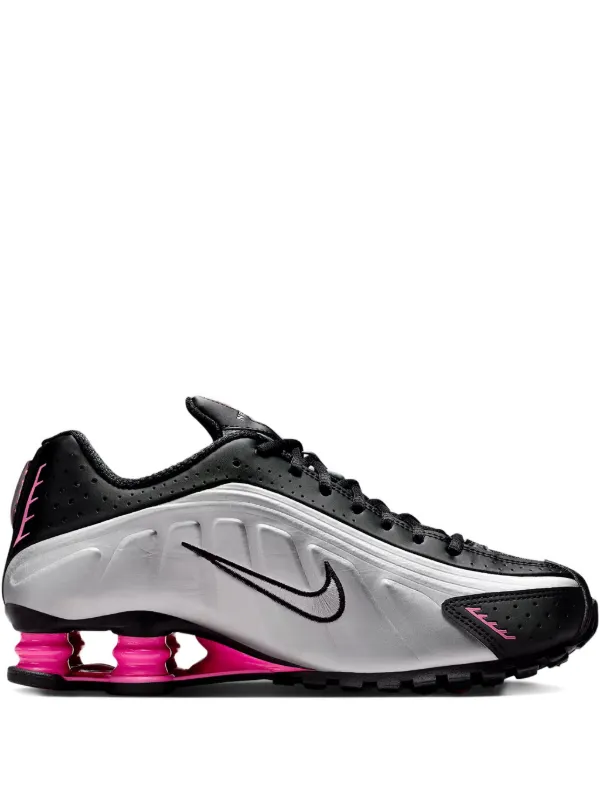 Shox R4 Sneakers