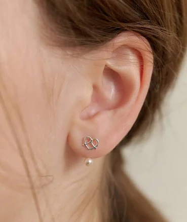 TATIANA Hug Heart Pearl Ear Jacket Earrings
