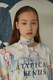 Atypical Venus Art Print T-Shirt