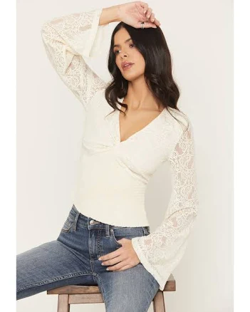 Shyanne Women's Lace Long Bell Sleeve Top