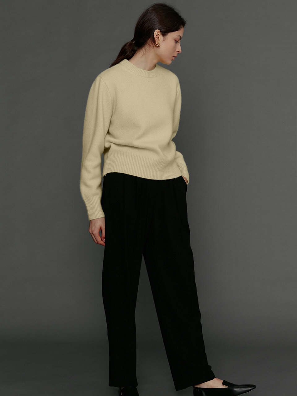 Round Wool Knit Yellow