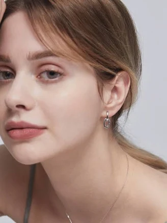 HEI Edge chain post earring