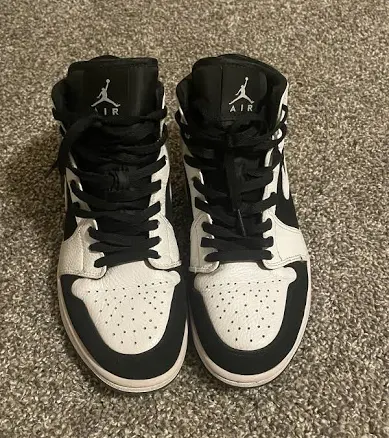 Nike Air Jordan 1 Mid “tuxedo” White/black Size 9 Mens