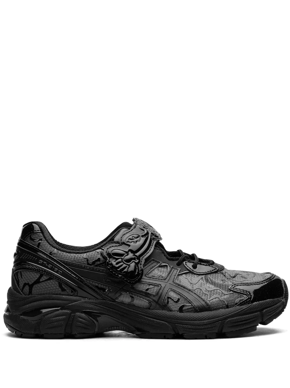 GT-2160 "Black"sneakers