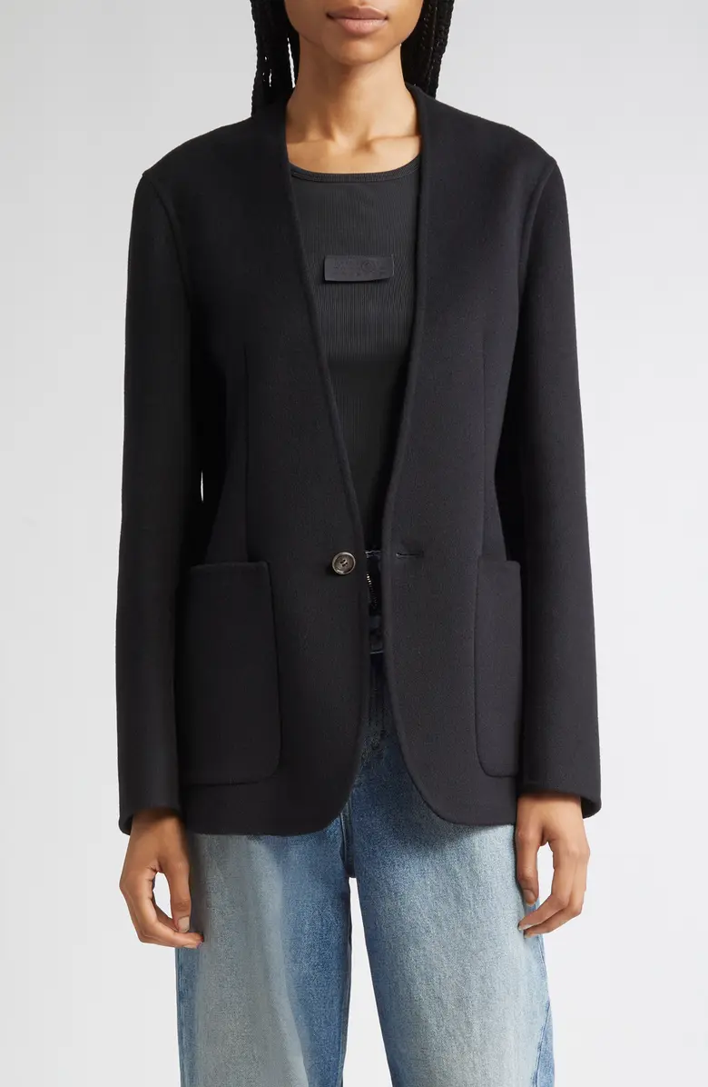 Collarless One-button Coat