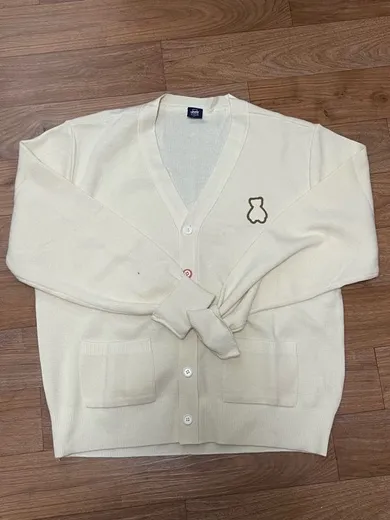 AQO Bear Round Neck Cardigan Ivory