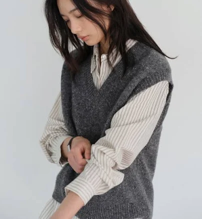 urago Crunch Knit Vest