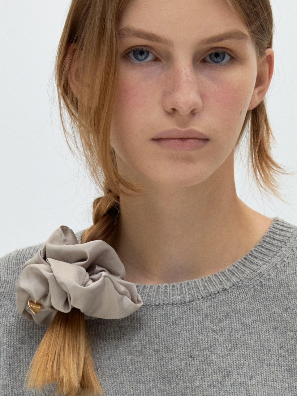 Heart Charm Scrunchie (Taupe)