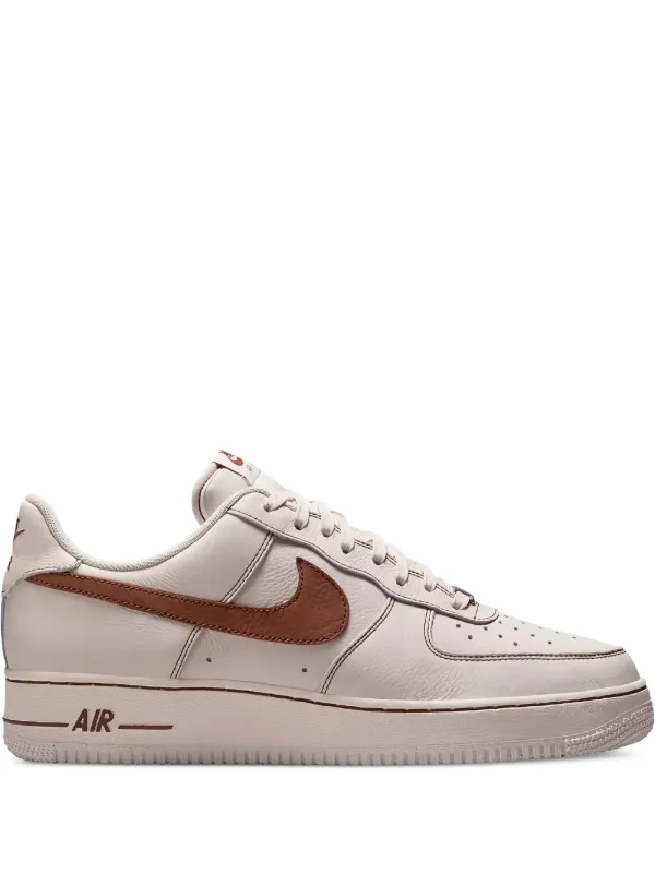 Air Force 1 '07 LV8 Sneakers