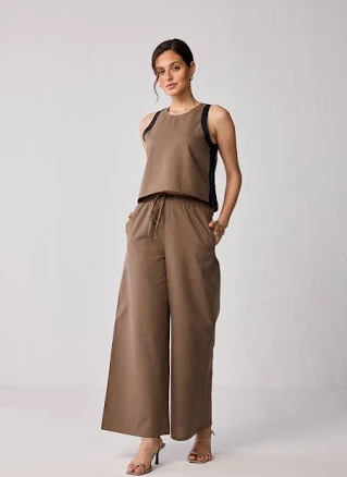 Reistor Women's Matching Set with Wide-leg Pants and Colorblock Top