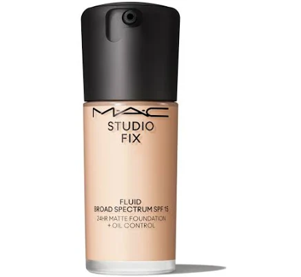 MAC Studio Fix Fluid SPF 15 24HR Matte Foundation Oil Control