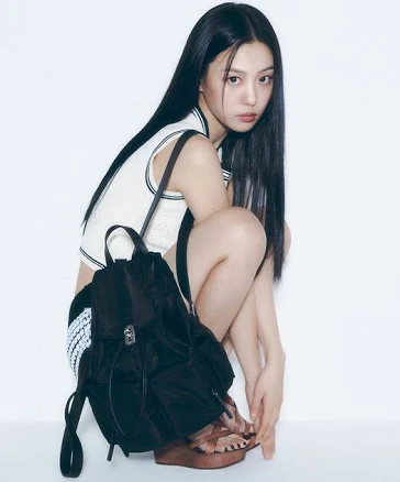 vunque Hey Double Pocket Backpack M BLACK