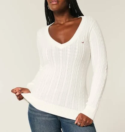 Hollister Women's Ivy Cable-Knit V-Neck Sweater