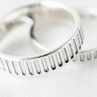 925 Sterling Silver Textured Vertical Line Couple Rings