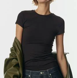 H&M Ladies Fitted Microfiber T-shirt