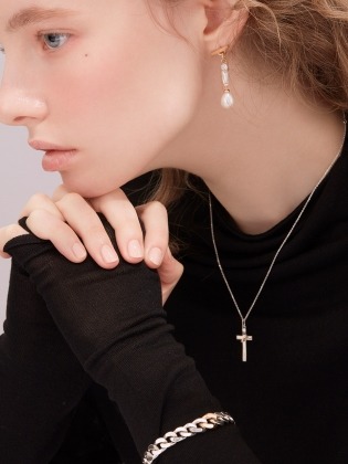 Pearl Link Earring