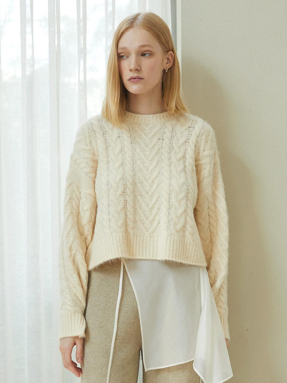 Fade Twist Knit Top_Cream