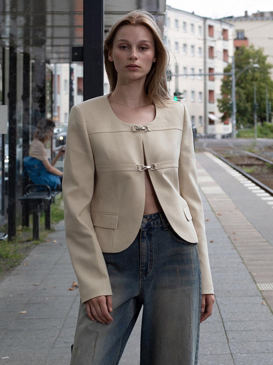 Buckle Pointed Jacket - Beige
