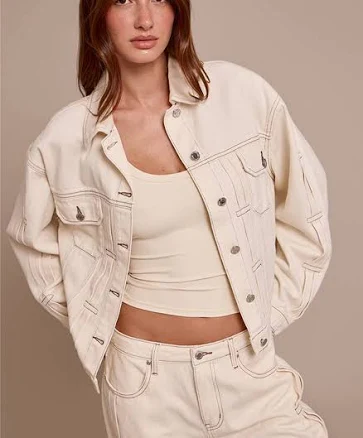 PrettyLittleThing Women's Pleat Detail Boxy Denim Jacket
