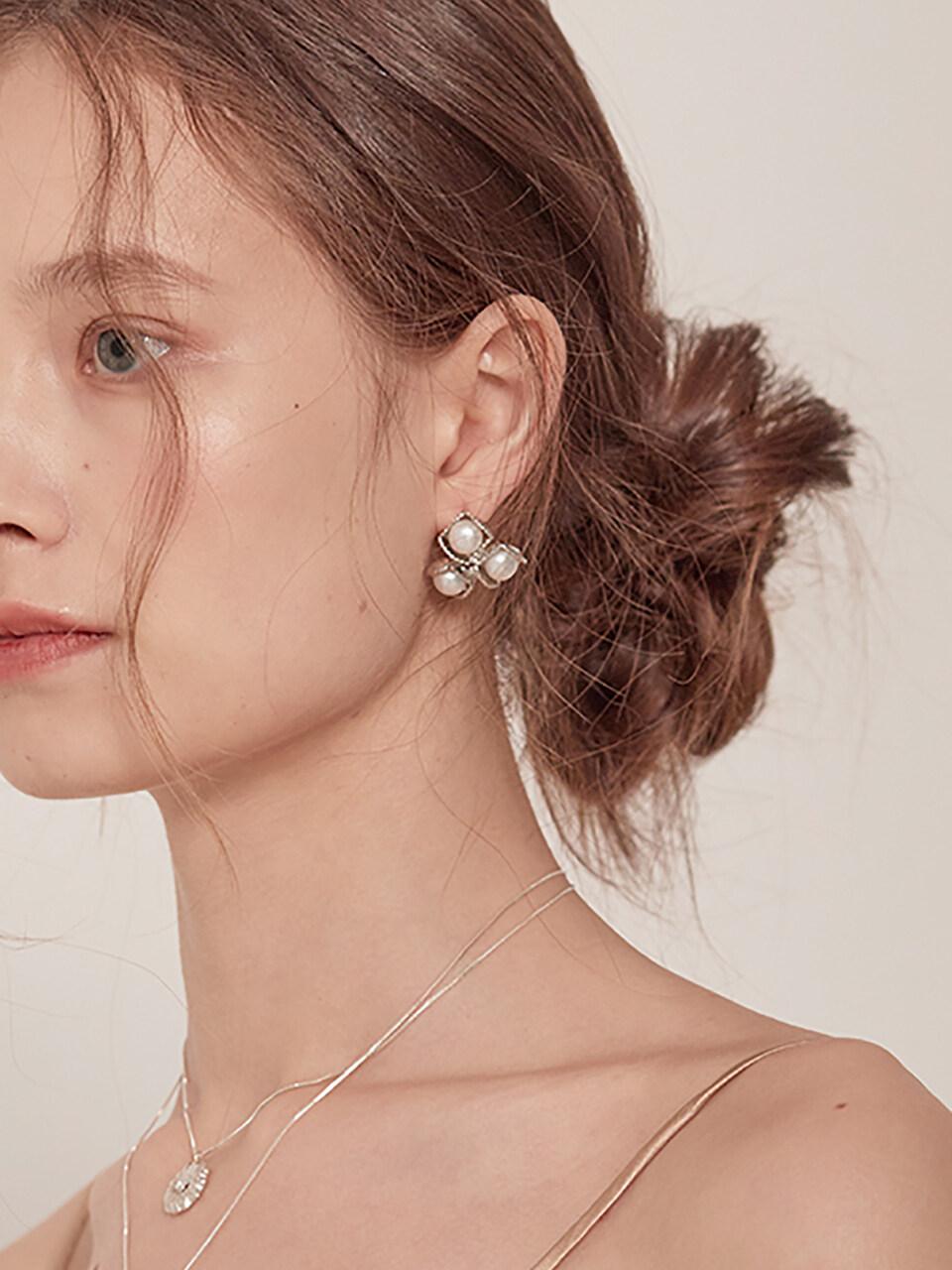 Three Bold Pearl Earring Gold Silver