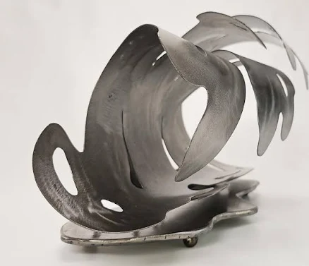 steel wave sculpture - Silver Pipe